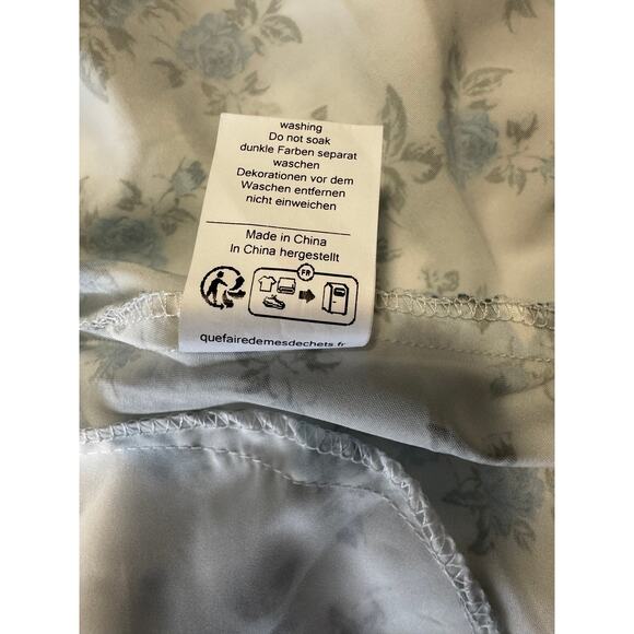 Scarlett Darkness Blue Floral Victorian Floral Milkmaid Dress NWT (Size M) - Picture 8 of 8